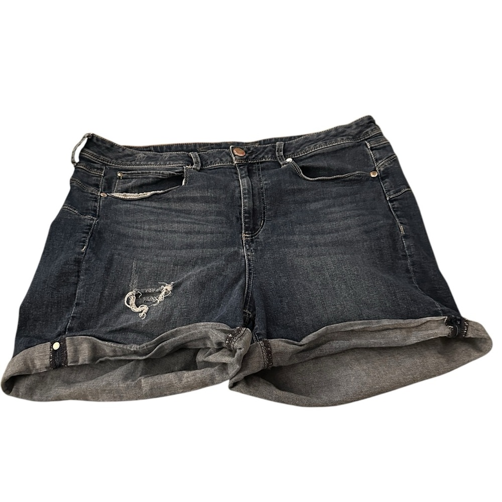 Cuffed shorts-Seven7 brand- stretchy and comfy!! Booty shaping, plus size 18